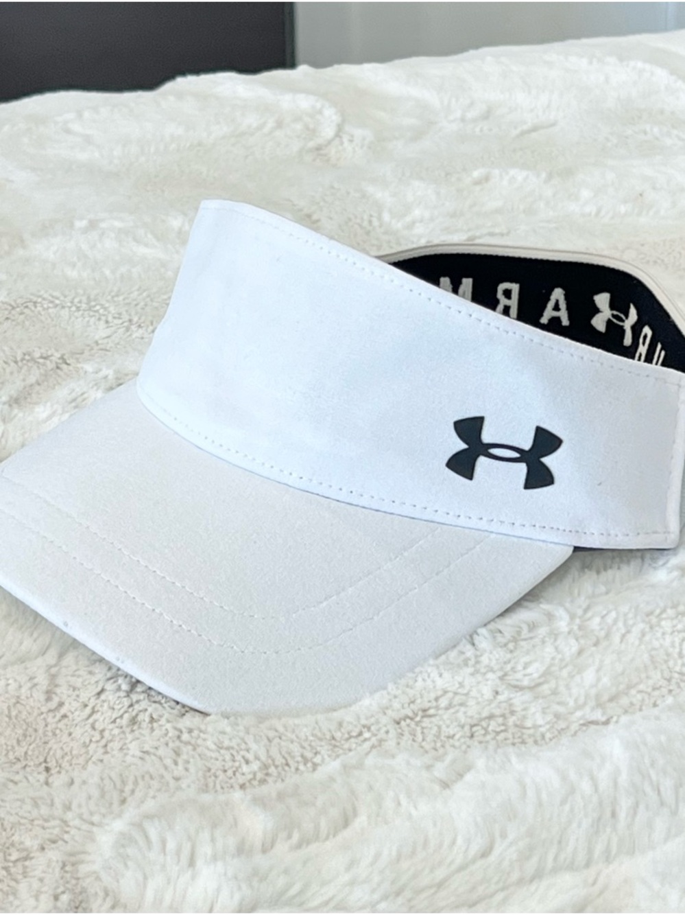 Under Armour White Visor Women’s Run Athletic Golf Hat OS Stretch Elastic Gray
